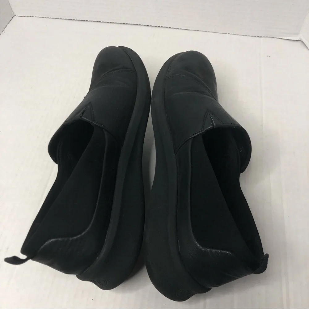 Clarks Loafers Womens Size 9.5 Cloud Steppers Black Slip On Comfort Shoes